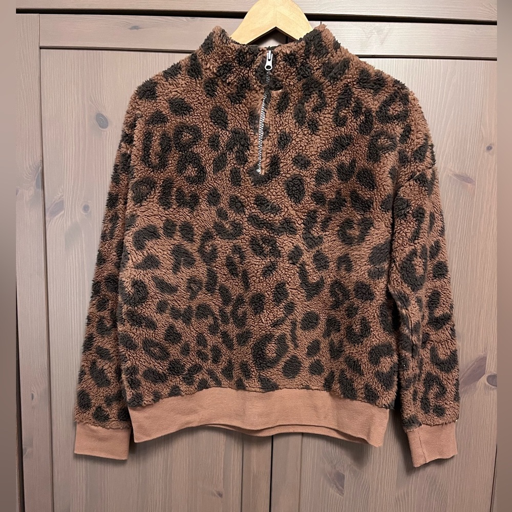 GRAYSON THREADS | Animal Print Fleece Pullover